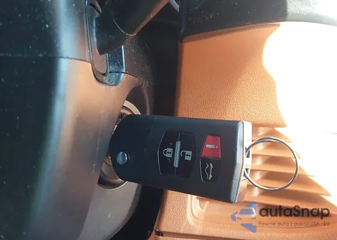 2007 Mazda Mx-5 Grand Touring z USA, uszkodzony, nr VIN JM1NC25F770125495